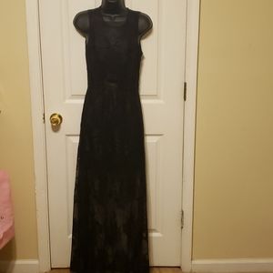 * FINAL PRICE DROP*Jawbreaker lace maxi dress